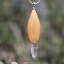 Elba-Kristall in Olivenholz 1