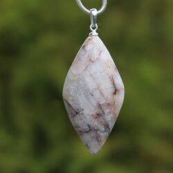 Baryt-Anhänger mit Silberöse B9