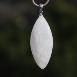 Baryt-Anhänger mit Silberöse B3